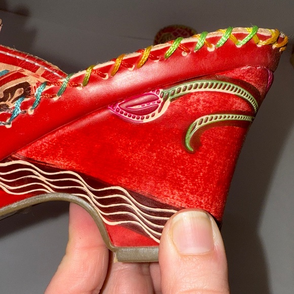 Corky's Elite leather Hand painted Sandal Navajo Size 8 Red Bohemian - Picture 9 of 16